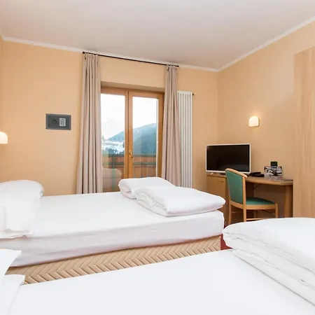 San Carlo, Tra Bormio E Livigno Hotel 3*