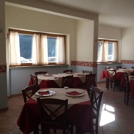 San Carlo, Tra Bormio E Livigno Hotel Isolaccia