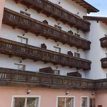 Hotel San Carlo, Tra Bormio E Livigno 3*