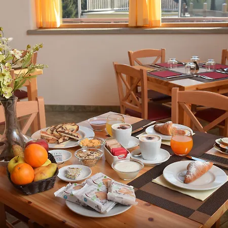 Hotel San Carlo - Tra Bormio E Livigno 3*