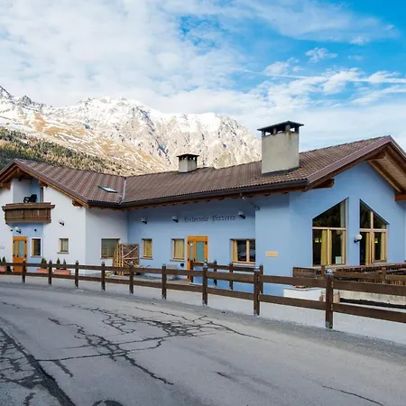 Hotel San Carlo - Tra Bormio E Livigno 3*