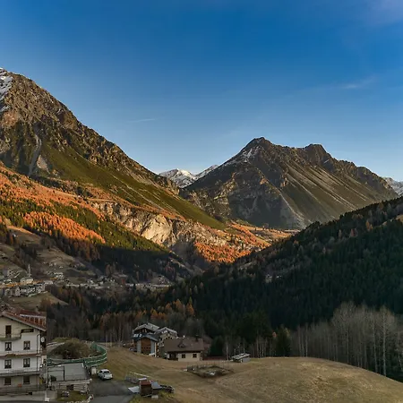Hotel San Carlo - Tra Bormio E Livigno 3*
