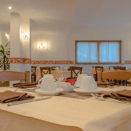 ホテル San Carlo, Tra Bormio E Livigno